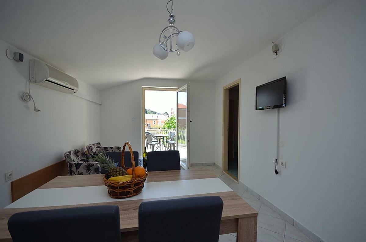 Apartmani Ana Tribunj  Exterior photo